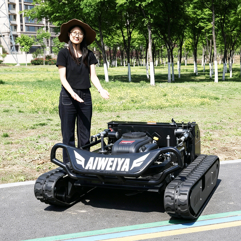 AWY-900 All Terrain Remote Control Lawn Mower gallery image 3