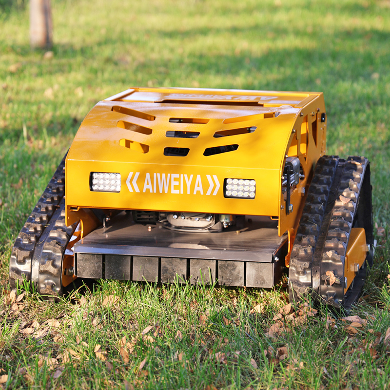 AWY-550H 550mm Remote Control Tracked Lawn Mower with 224cc Gasoline Engine gallery image 3