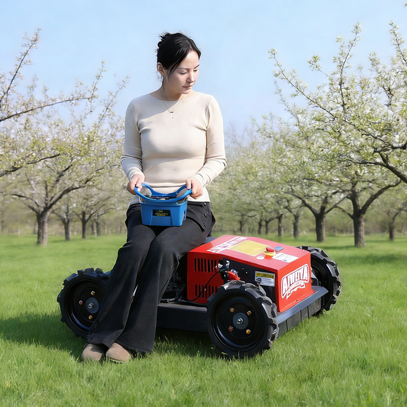 AWY-500W Remote Control Lawn Mower | 224cc Gasoline 4WD RC Mower gallery image 5