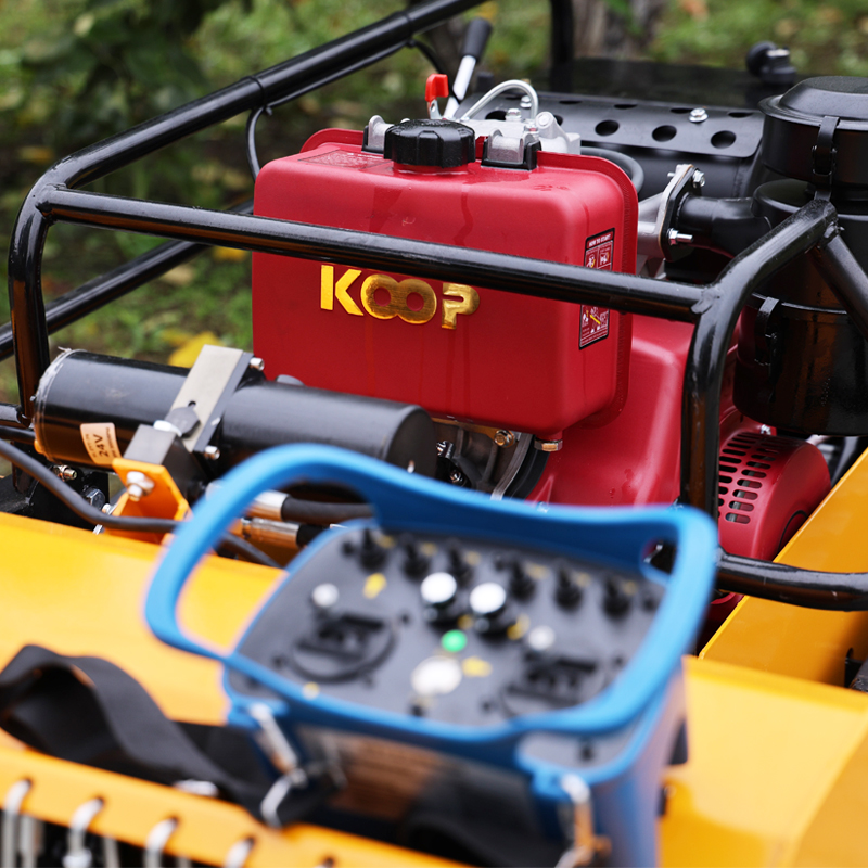 AWY-1000S PRO 100cm Commercial Diesel Remote-Controlled Tracked Flail Mower detail image 3