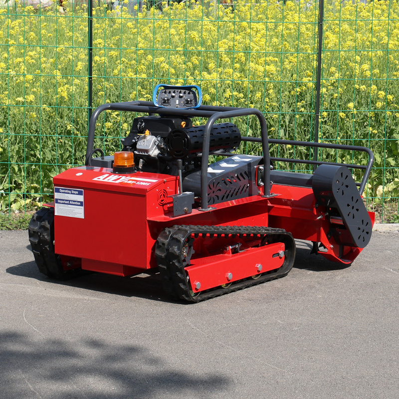 AWY-1200S 120cm Extra-Wide Remote-Controlled Tracked Flail Mower gallery image 4