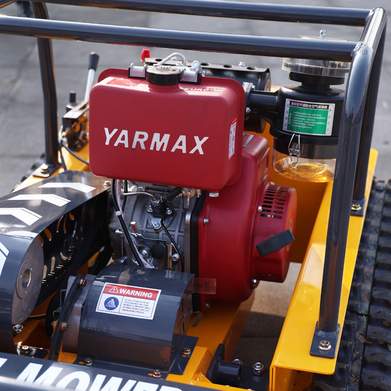 AWY-1000S 100cm Professional Remote Control Tracked Flail Mower detail image 3
