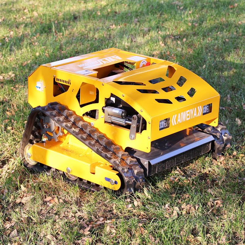 AWY-550H Remote Control Crawler Lawn Mower (Loncin Engine / 45° Slope / 500m Remote Range) gallery image 3