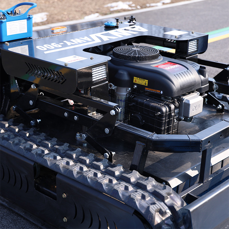 AWY-900 900mm Remote Control Tracked Lawn Mower for Commercial & Professional Use detail image 5