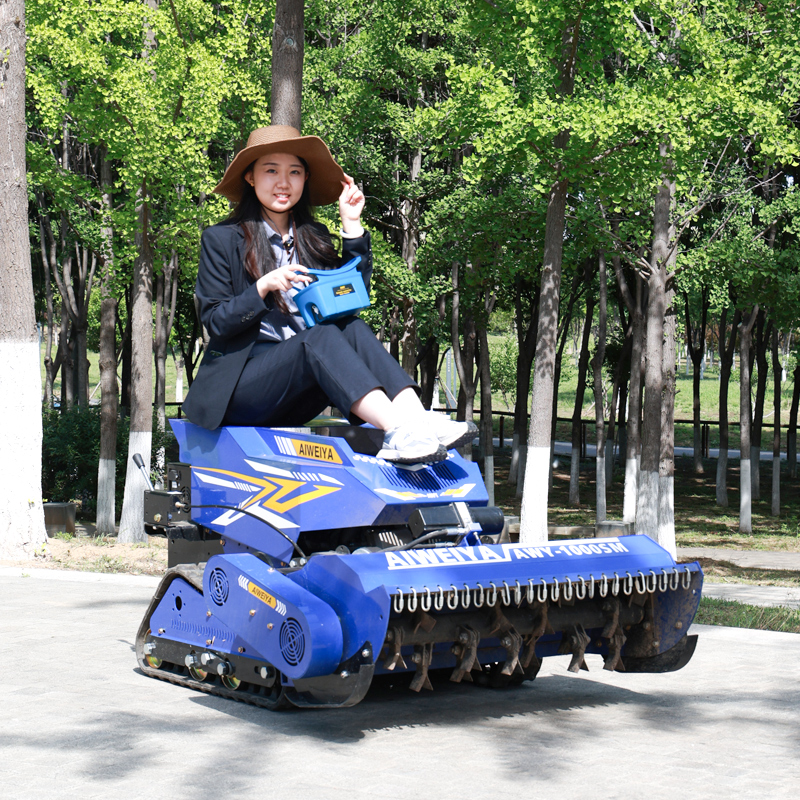 AWY-1000SM Remote-Controlled Tracked Flail Mower with 100cm Cutting Width gallery image 4