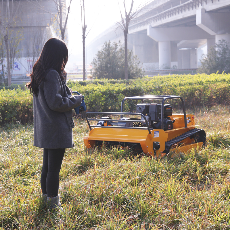 AWY 800S Commercial Remote-Controlled Tracked Flail Mower gallery image 2