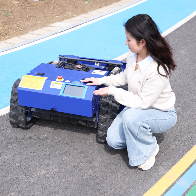 AWY-550 Remote Control Crawler Lawn Mower （display screen） gallery image 4
