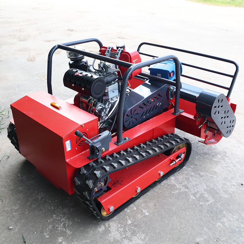 AWY 1000S Contractor Remote Control Commercial Tracked Flail Mower detail image 5