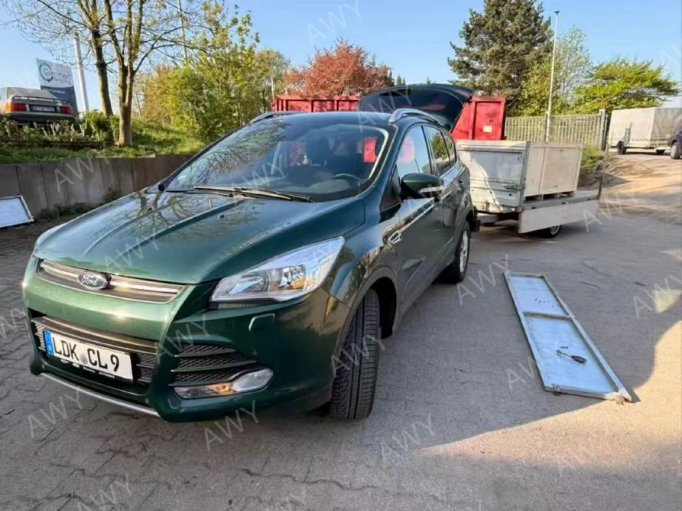 Customer vehicle collecting mower delivery crate